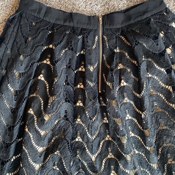 HYPR Black Lace & Cream Underlay Midi Circle Skirt, Women’s L, 96369 - Picture 10 of 16
